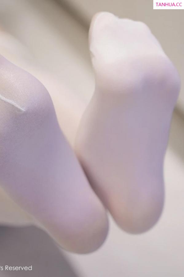   [XiuRen]高清写真图 2024.03.19 No.8255 梦灵儿Mini 丝袜美腿第57张图片